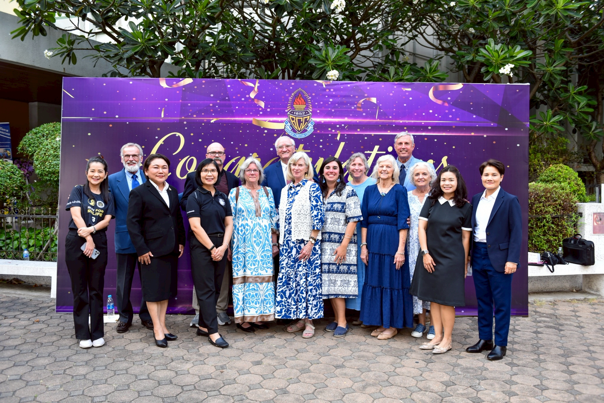 คอนเสิร์ต เสียงเพลงสู่อนาคตใหม่ ได้จบลงแล้ว  แต่ความประทับใจยังคงอยู่ในหัวใจของพวกเราทุกคน