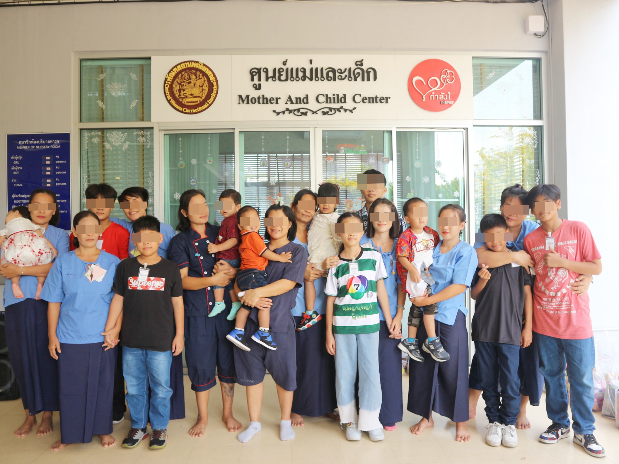 มูลนิธิฯ นำเด็กติดผู้ต้องขังเข้าเยี่ยมแม่ใกล้ชิดในทัณฑสถานหญิงกลาง